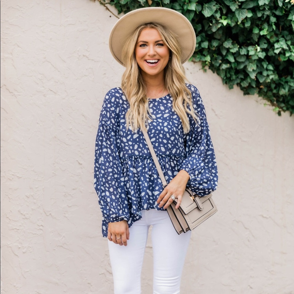 Pink Lily LivingMyBestStyle Blue and White Blouse